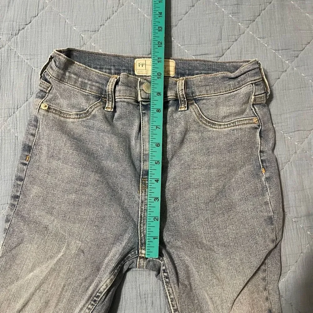 Free People Skinny Jeans 28R